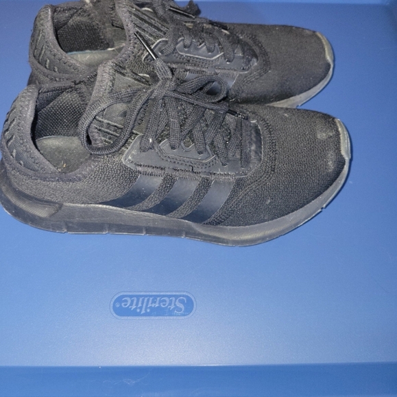 Adidas Black Running Shoes - Picture 2 of 3